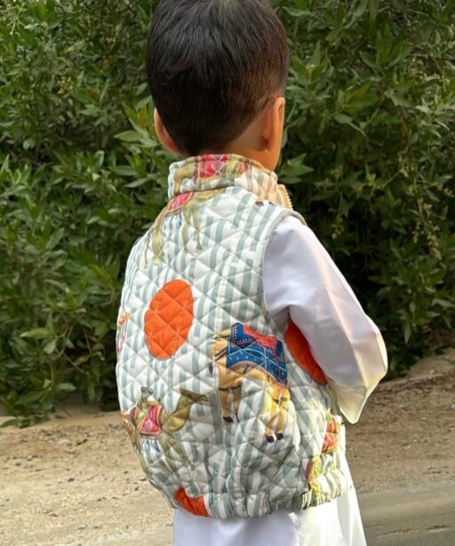 CAMEL VEST